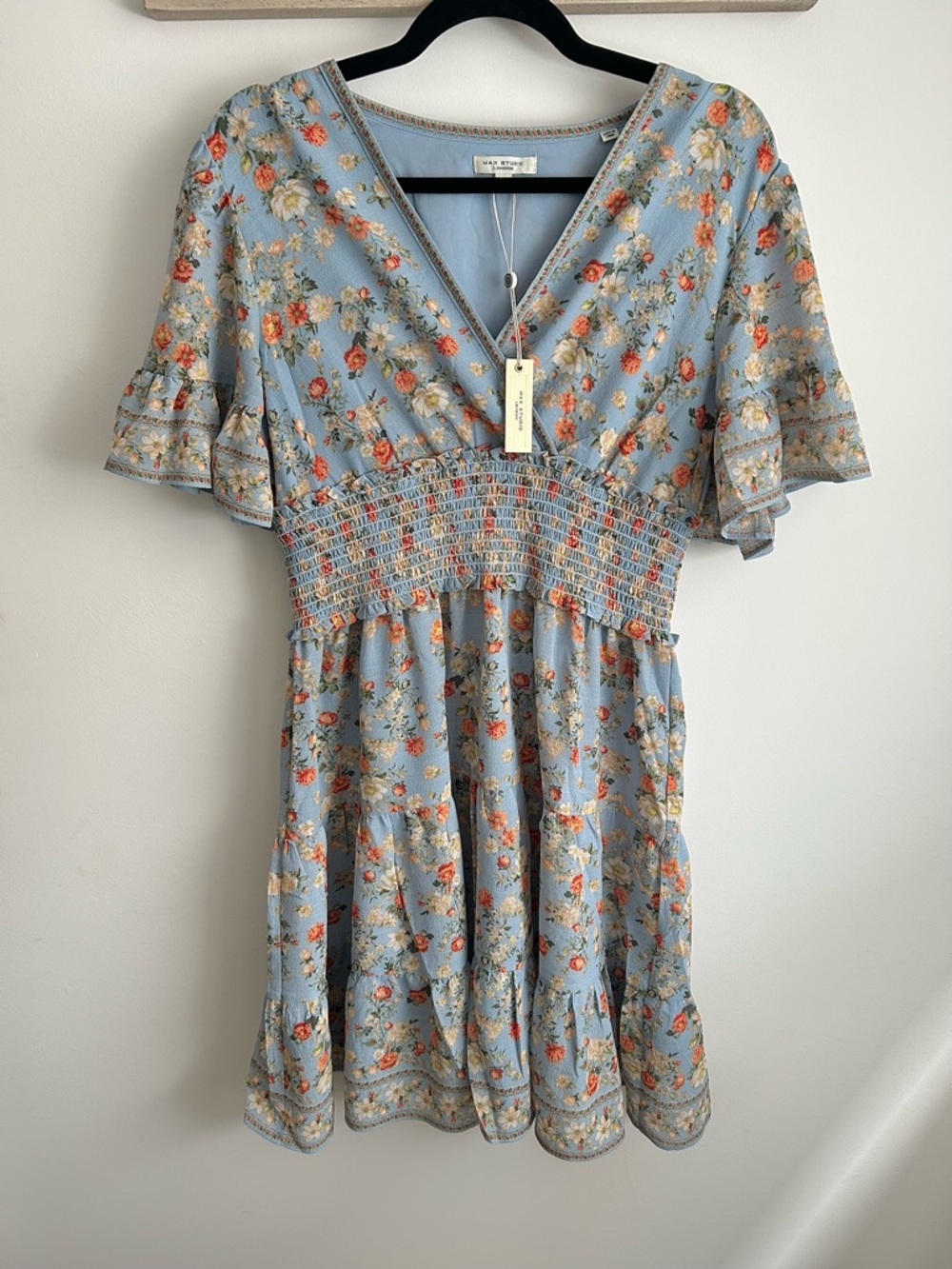 NWT MAX STUDIO Floral Smocked V-Neck Dress - Picture 5 of 6